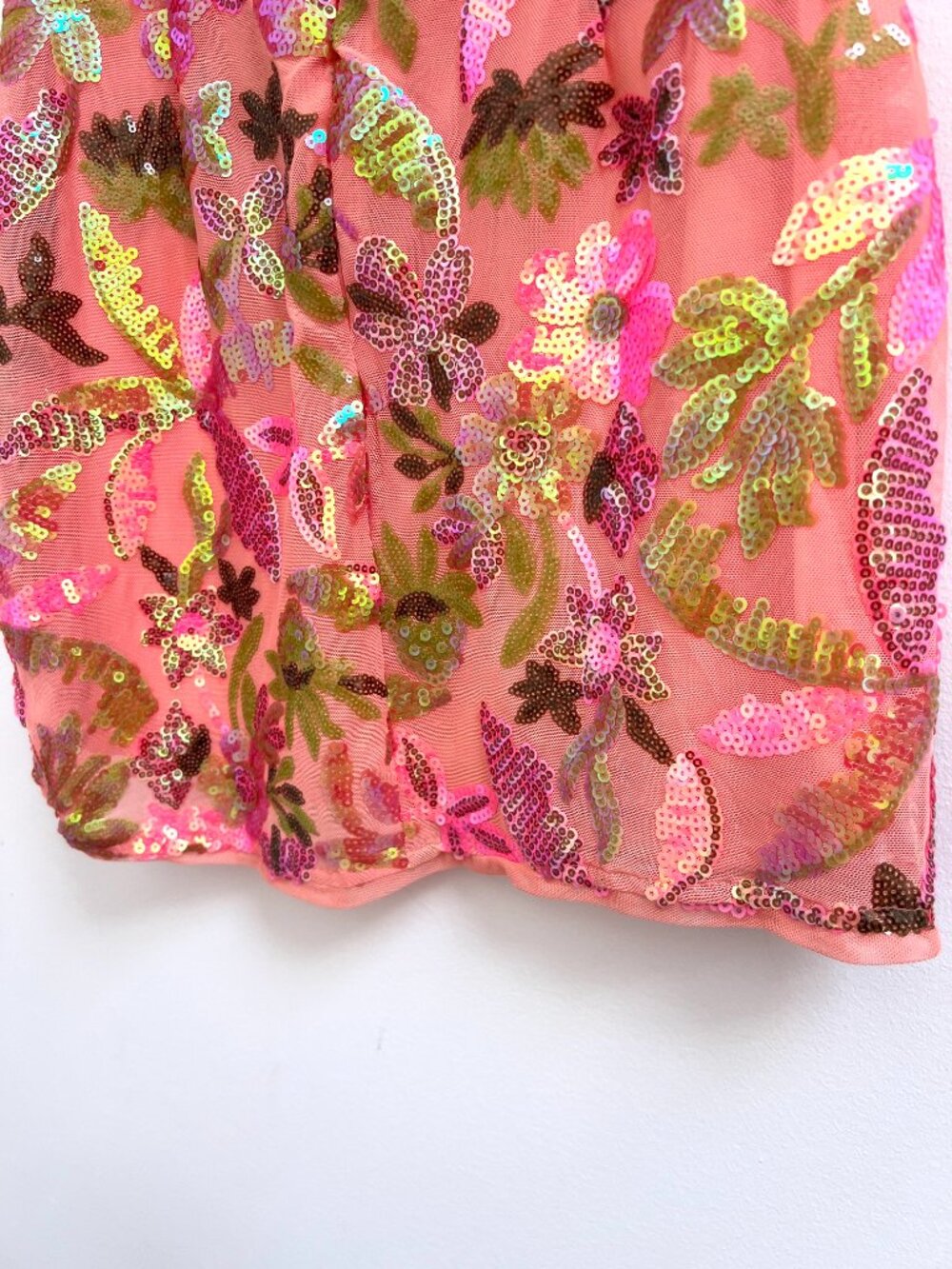 Lulus Neon Coral Pink Iridescent Sequin Floral Halter Backless Mini Dress M NWT - Picture 11 of 12